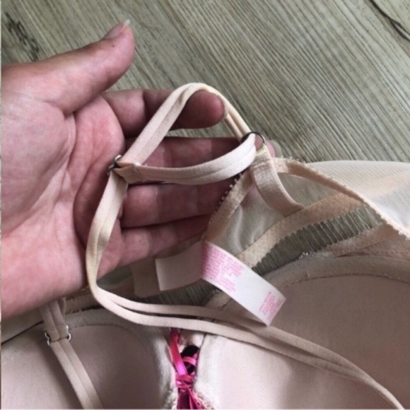 Victoria’s Secret Elegant Pink Lace Bra - Picture 6 of 6